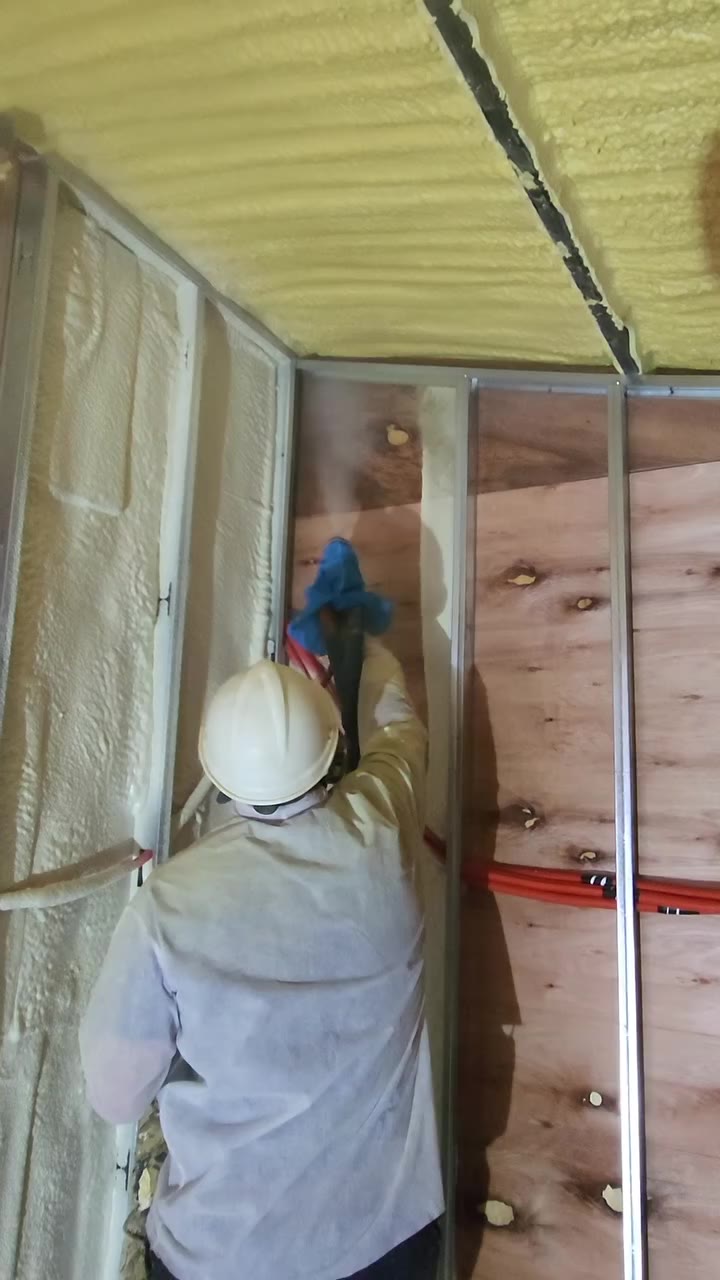 Duvar ve Tavan Sprey Köpük Uygulaması izolasyon uygulaması